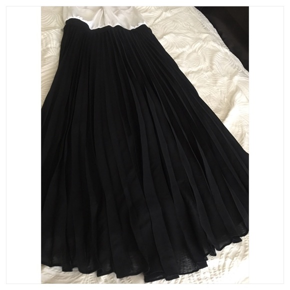 Banana Republic Colorblock Pleated Patio Dress - Picture 13 of 14